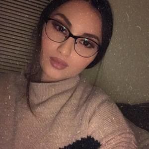 Meet your Posher, Isabela